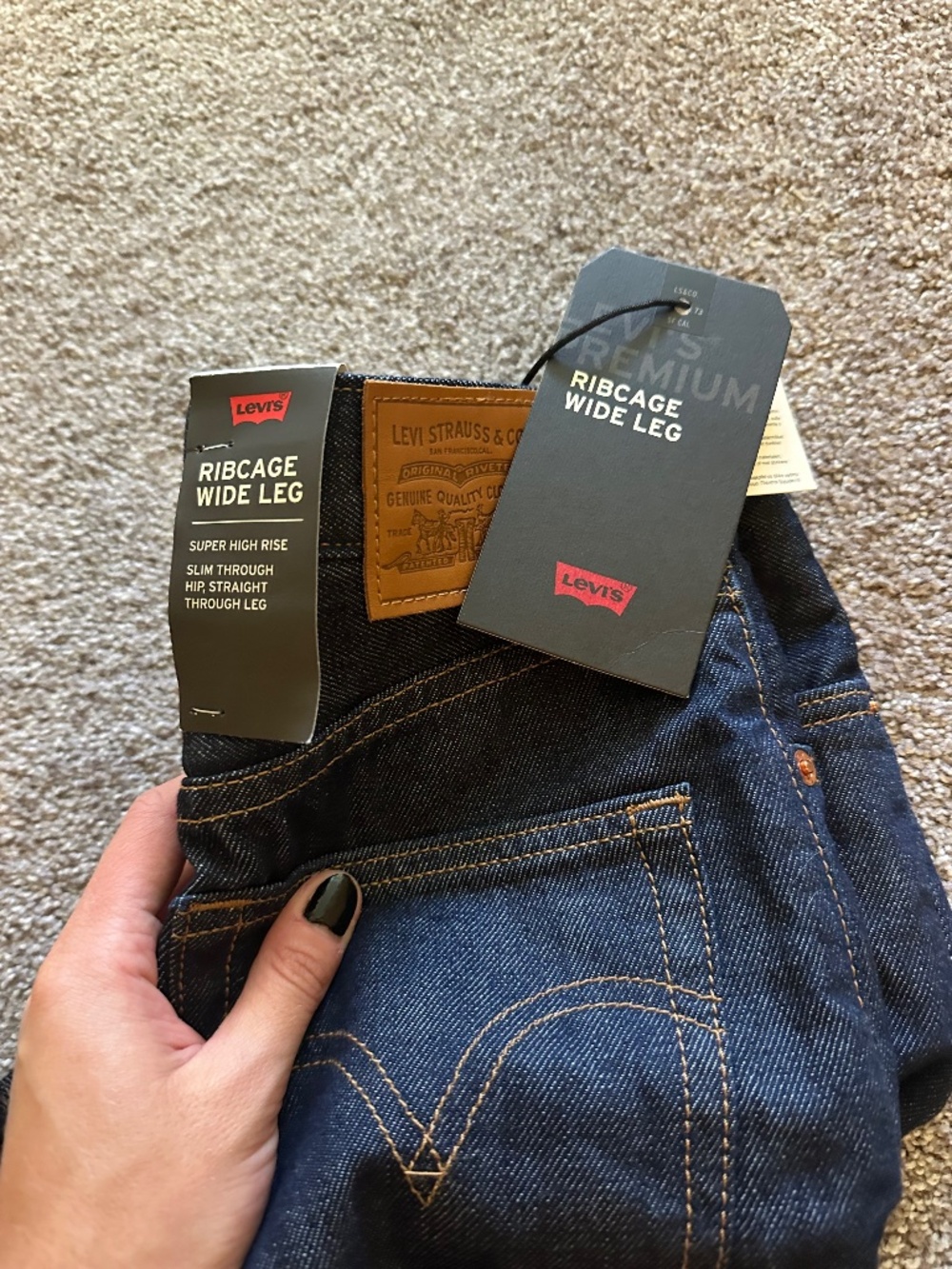 Levi's Ribcage Wide Leg Jeans - brand NWT - size 25 (25x34)